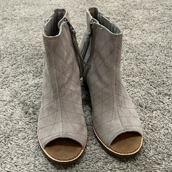 Toms Majorca Peep Toe Booties tan beige neutral‎ Women’s Size 7 Ankle Boots Nice - Picture 2 of 16